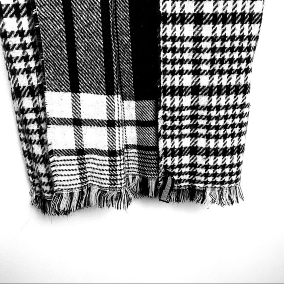 Express Large Plaid/Checkered Black & White Fringed Wrap/Scarf. - Picture 9 of 14